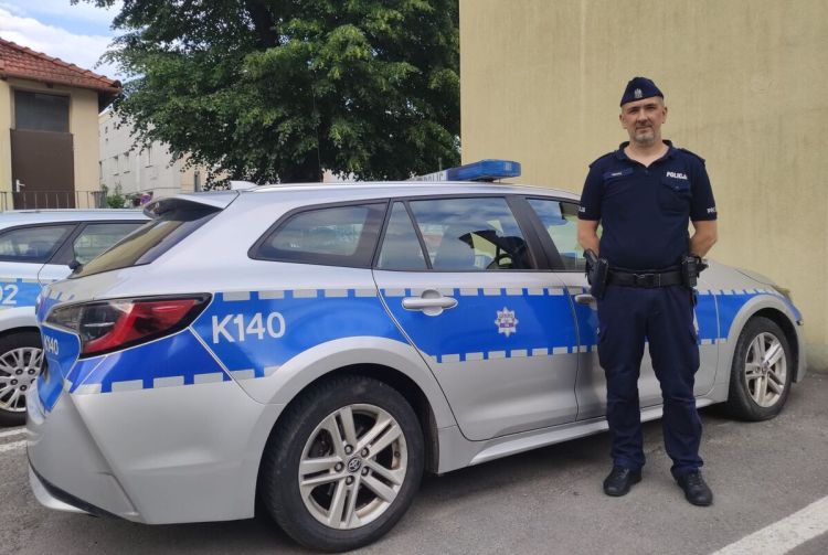 Uciekła boso ze szpitala. Policjant odnalazł 31-latkę po kilkudziesięciu minutach 1 - Polskie Radio Rzeszów Uciekła boso ze szpitala. Policjant odnalazł 31-latkę po kilkudziesięciu minutach