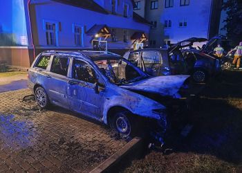 W&nbsp;Ulanowie spłonęło siedem aut, policja nie&nbsp;wyklucza podpalenia