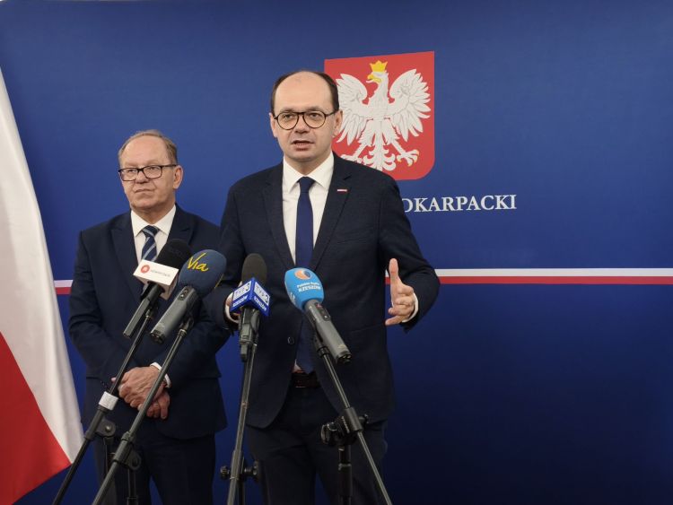 Wiceminister Gajewski o reformie PIP i zmianach na rynku pracy 1 - Polskie Radio Rzeszów Wiceminister Gajewski o reformie PIP i zmianach na rynku pracy