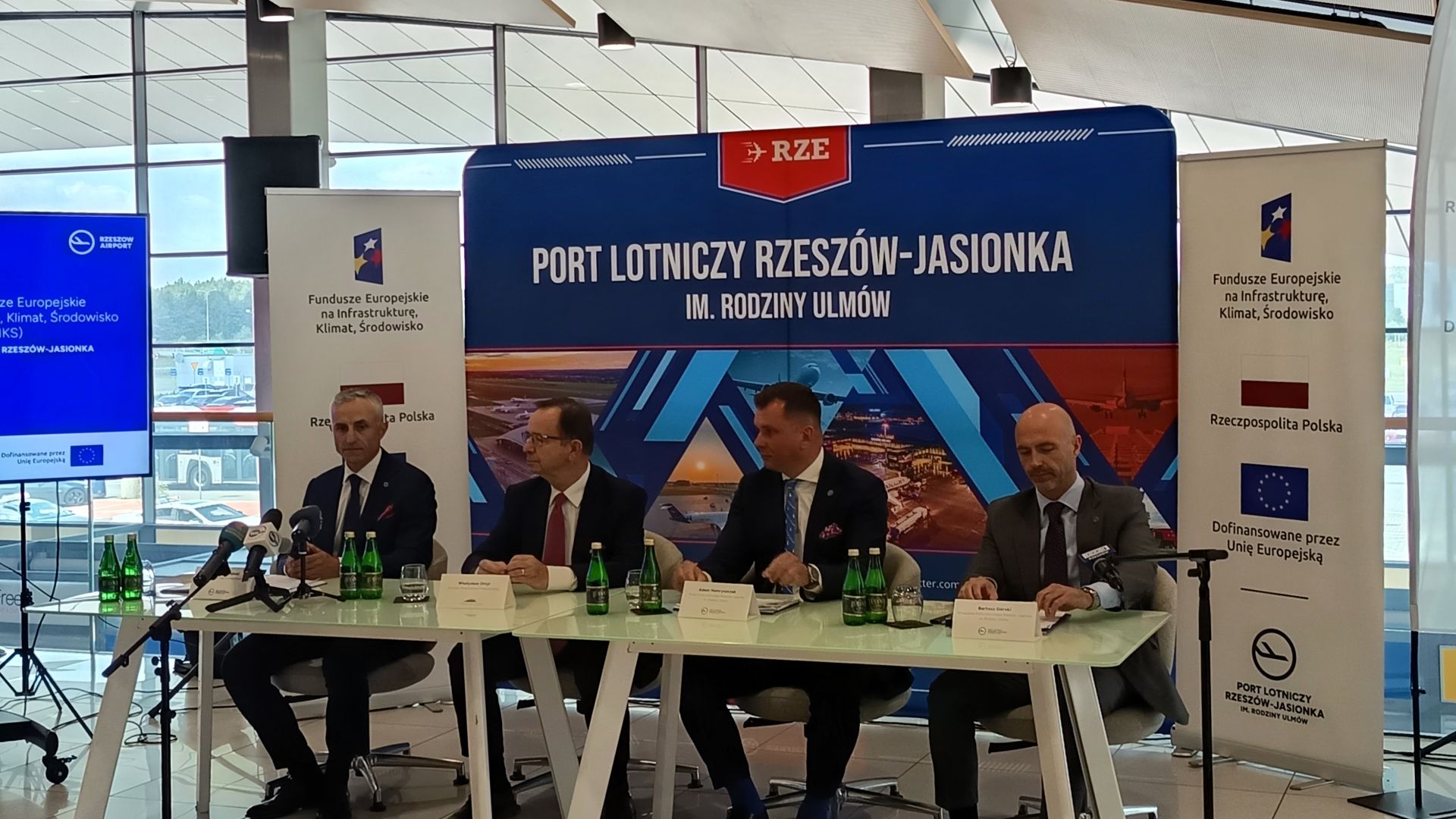 Zmodernizowany Punkt Kontroli Bezpieczeństwa na lotnisku w Jasionce 6 - Polskie Radio Rzeszów Zmodernizowany Punkt Kontroli Bezpieczeństwa na lotnisku w Jasionce - Polskie Radio Rzeszów