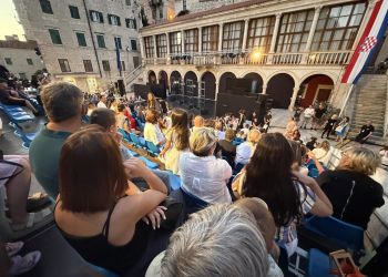 Znakomite przyjęcie spektaklu Teatru Maska na&nbsp;Festiwalu w&nbsp;Chorwacji