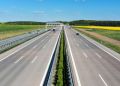 Kolizje na&nbsp;A4. Samochody uderzyły w&nbsp;bariery energochłonne