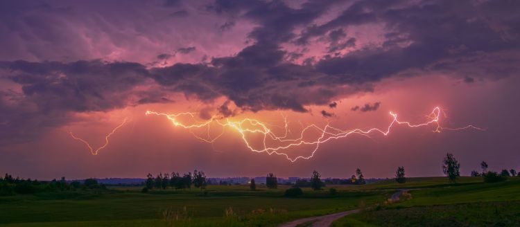 Alert IMGW dla całego Podkarpacia. Nawet 39 stopni i&nbsp;burze z&nbsp;gradem