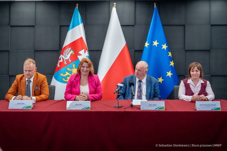 400 tysięcy złotych na&nbsp;aktywizację seniorów na&nbsp;Podkarpaciu