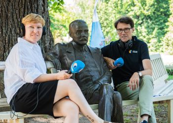 „Radio Biwak” spod Lipy Sobieskiego w&nbsp;ogrodzie pałacu Lubomirskich w&nbsp;Przeworsku
