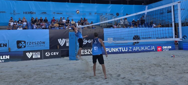 Polacy ze&nbsp;złotem w&nbsp;Rzeszowie. Czachorowski i&nbsp;Krzemiński najlepsi w&nbsp;międzynarodowym turnieju siatkówki plażowej