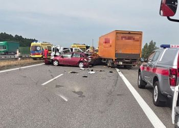 Seria wypadków w&nbsp;rejonie Czarnej Sędziszowskiej. A4 zablokowana w&nbsp;kierunku Krakowa [AKTUALIZACJA]