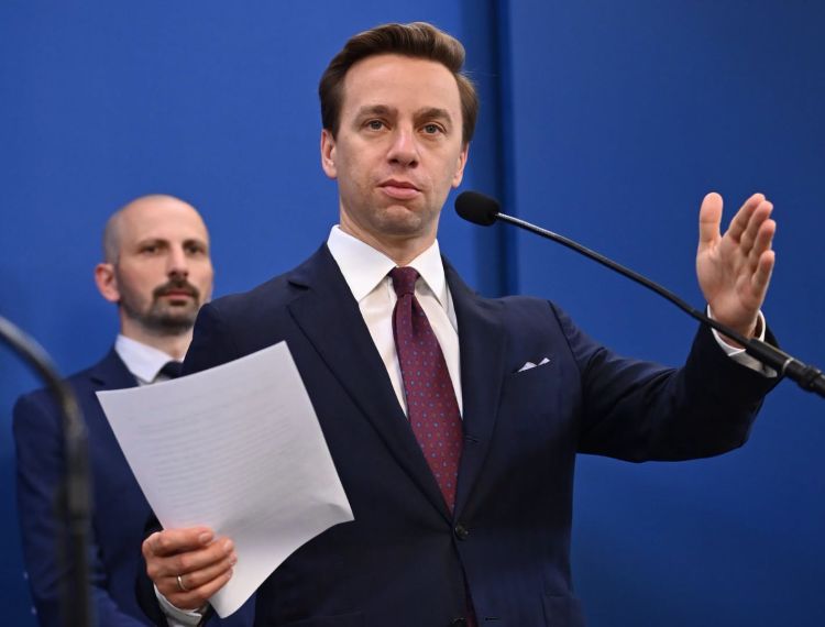 Bosak (Konfederacja): szpital w Mielcu jest likwidowany, chcemy referendum ws. odwołania Rady Powiatu 1 - Polskie Radio Rzeszów Bosak (Konfederacja): szpital w Mielcu jest likwidowany, chcemy referendum ws. odwołania Rady Powiatu