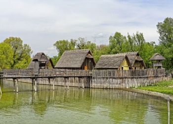 Drewniana osada nad&nbsp;Wisłokiem. Opowieść o&nbsp;dawnym Rzeszowie
