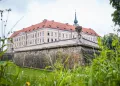 Gród nad&nbsp;rozlewiskiem. Historia Zamku Lubomirskich w&nbsp;Rzeszowie