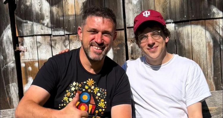 Jesse Eisenberg w Gorajcu. Aktor dołączył do misji humanitarnej na Ukrainie 1 - Polskie Radio Rzeszów Jesse Eisenberg w Gorajcu. Aktor dołączył do misji humanitarnej na Ukrainie