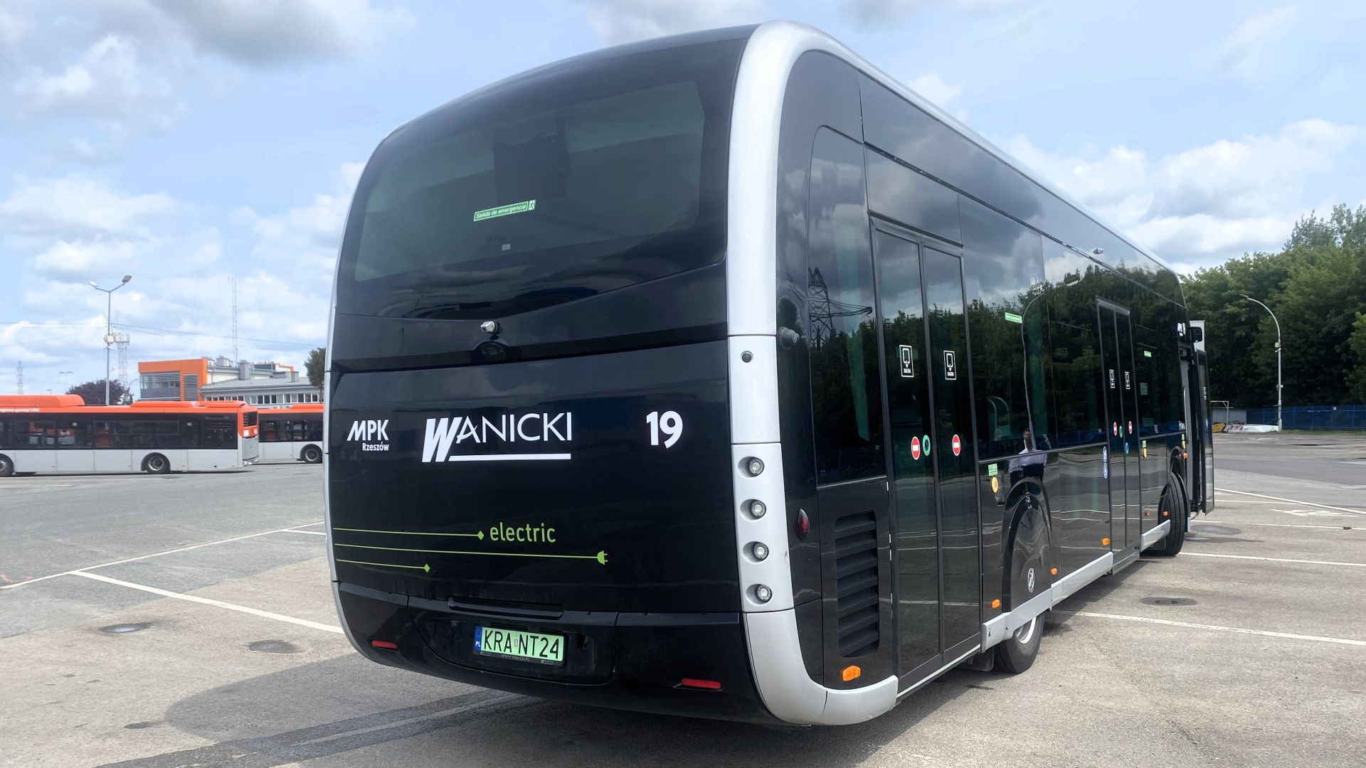 MPK Rzeszów testuje nowoczesny autobus Irizar ieTram 12 - Polskie Radio Rzeszów