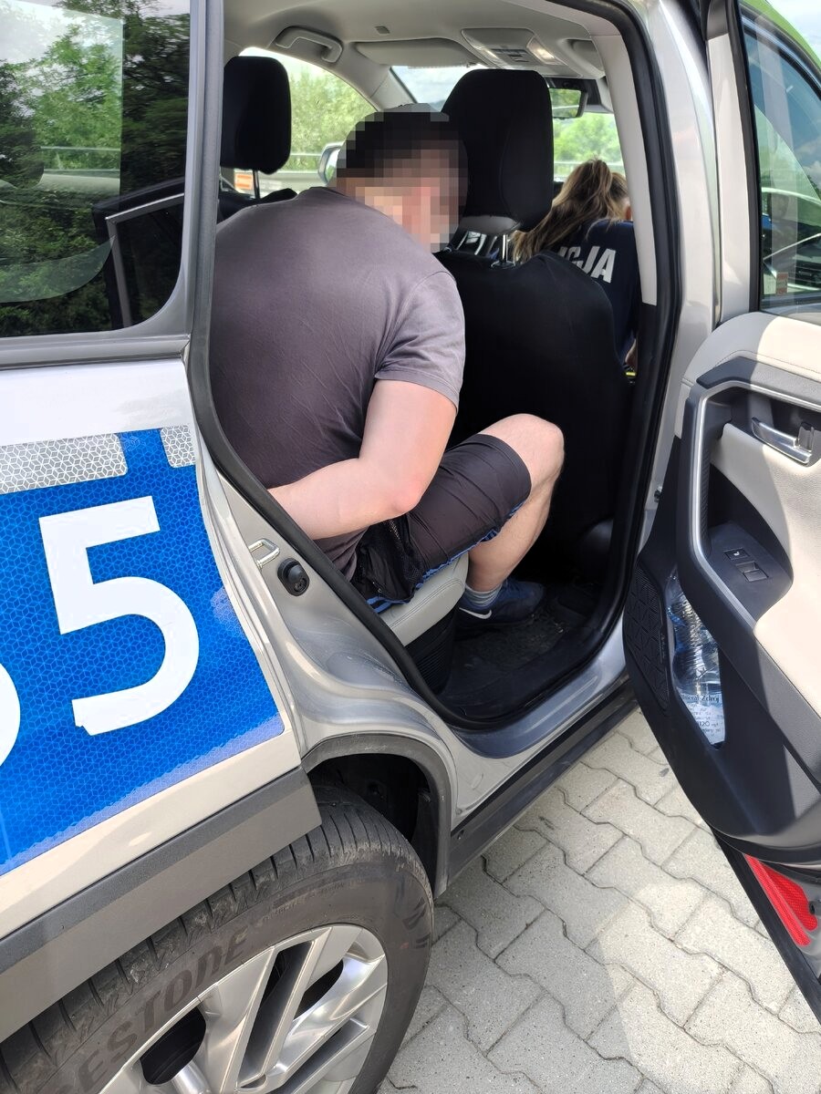 Miał ponad 3 promile alkoholu we krwi. Pijanego kierowcę zatrzymali świadkowie 3 - Polskie Radio Rzeszów Miał ponad 3 promile alkoholu we krwi. Pijanego kierowcę zatrzymali świadkowie - Polskie Radio Rzeszów