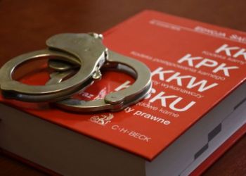 Miał przy sobie skradzioną biżuterię i&nbsp;marihuanę. 44-latek zatrzymany