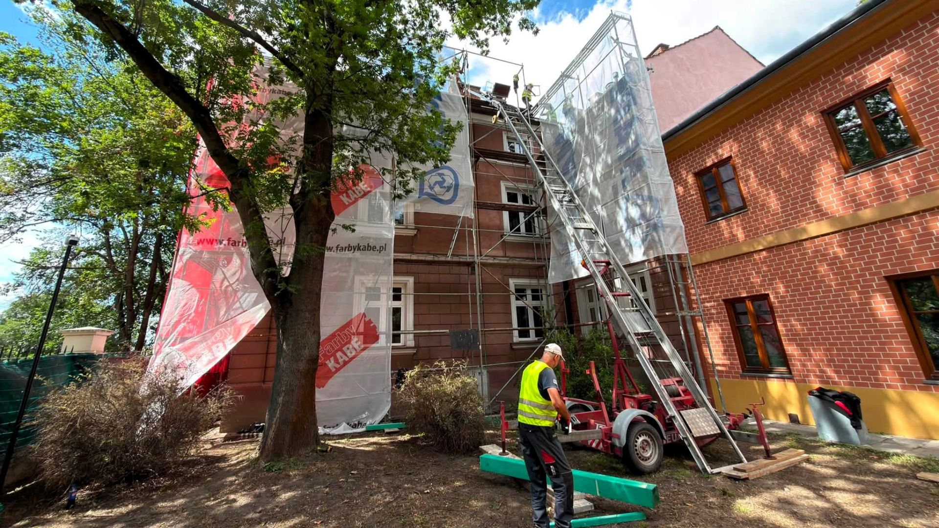 Modernizacja zabytkowego budynku MOPS w Przeworsku. Powstanie Klub Seniora - Polskie Radio Rzeszów