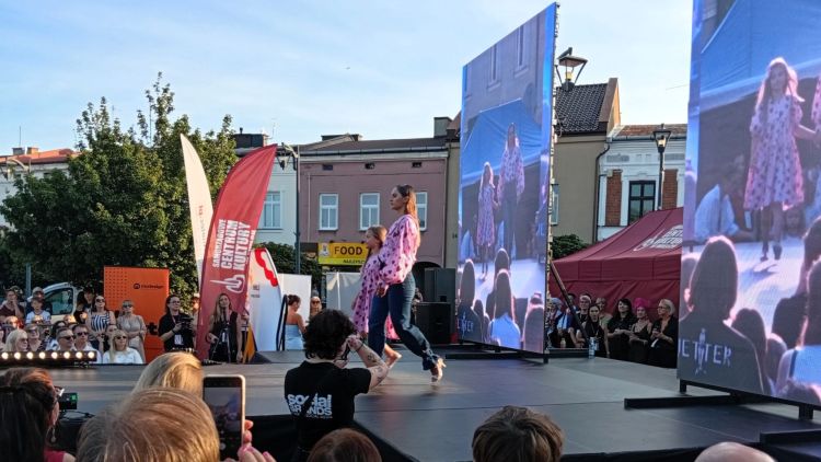 Nadwiślański Fashion Week w&nbsp;Mielcu. Projektanci z&nbsp;całej Polski zaprezentowali swoje kolekcje
