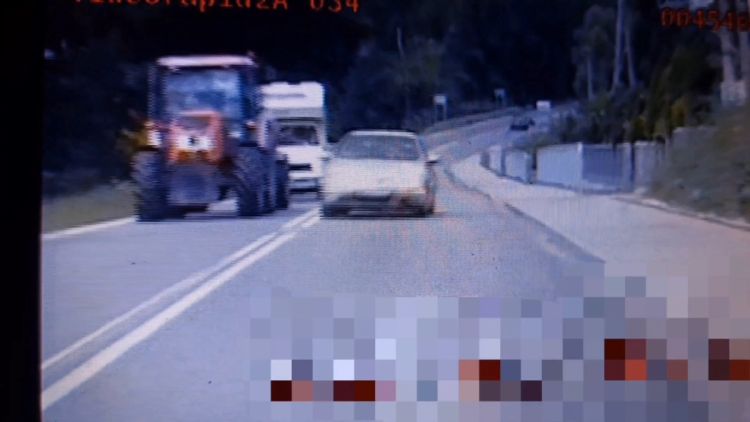 O&nbsp;włos od&nbsp;czołówki z&nbsp;radiowozem. Kierowca Hondy stracił prawo jazdy