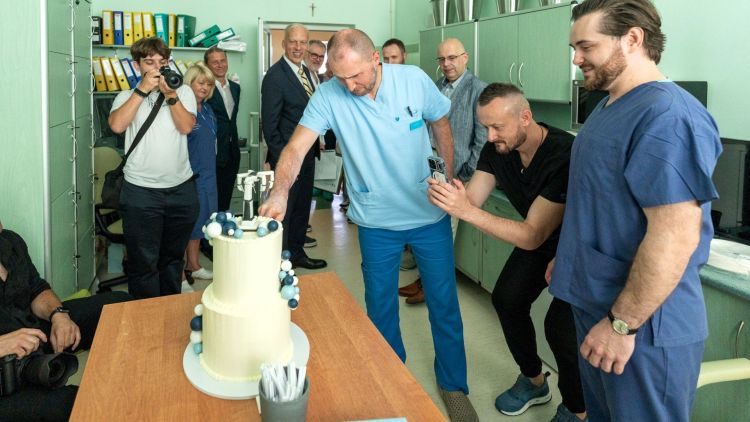 Ponad 2 tysiące operacji z udziałem robota da Vinci w USK w Rzeszowie 1 - Polskie Radio Rzeszów Ponad 2 tysiące operacji z udziałem robota da Vinci w USK w Rzeszowie