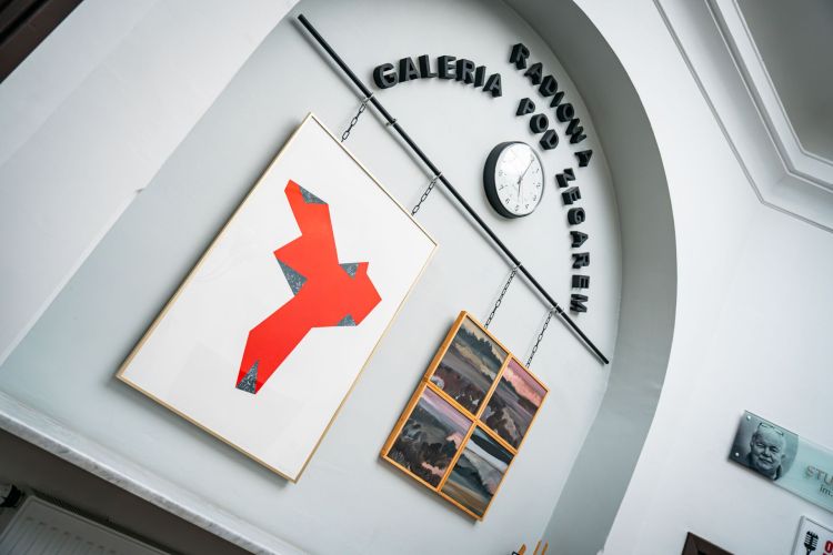 Prace Magdaleny Cywickiej i Łukasza Cywickiego w Radiowej Galerii pod Zegarem 1 - Polskie Radio Rzeszów Prace Magdaleny Cywickiej i Łukasza Cywickiego w Radiowej Galerii pod Zegarem