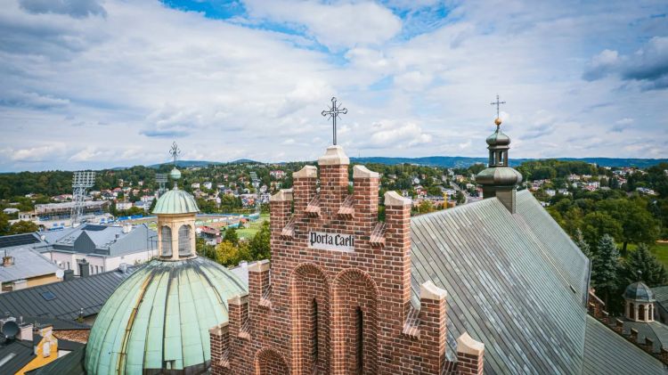 Radio Biwak – wakacyjna podróż pełna muzyki i&nbsp;atrakcji