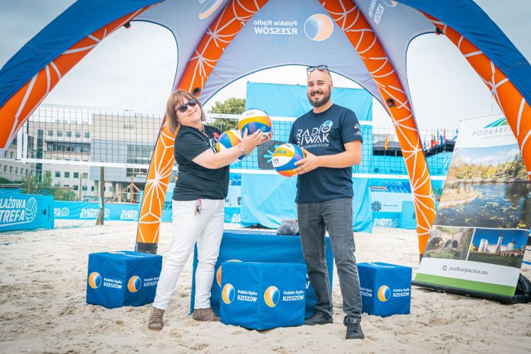 Sportowe lato w Rzeszowie. Radio Biwak ze Strefy Plażowej 1 - Polskie Radio Rzeszów Sportowe lato w Rzeszowie. Radio Biwak ze Strefy Plażowej