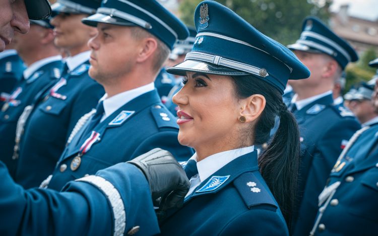 Święto Policji w&nbsp;Rzeszowie. Medale, awanse i&nbsp;spotkanie z&nbsp;mieszkańcami
