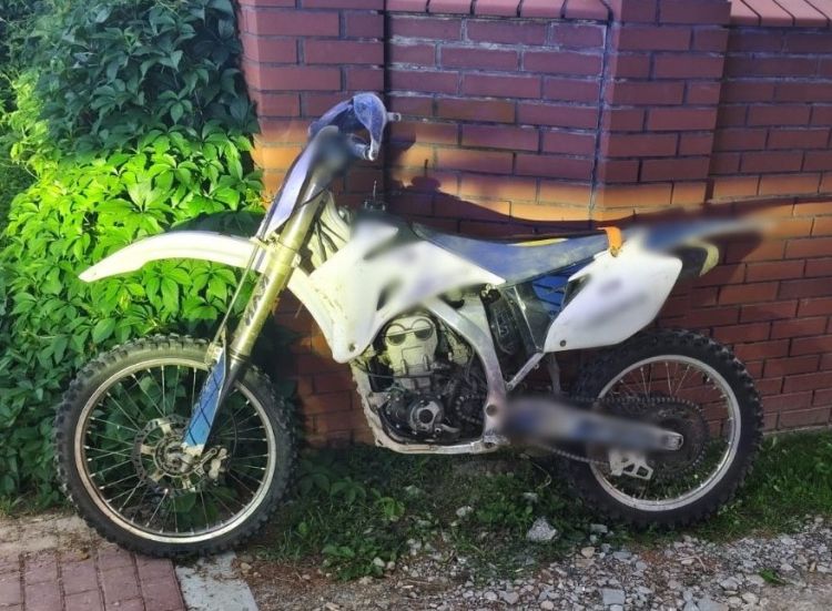 Tragedia w Turzym Polu. Nie żyje motocyklista, pasażer jest w ciężkim stanie 1 - Polskie Radio Rzeszów Tragedia w Turzym Polu. Nie żyje motocyklista, pasażer jest w ciężkim stanie