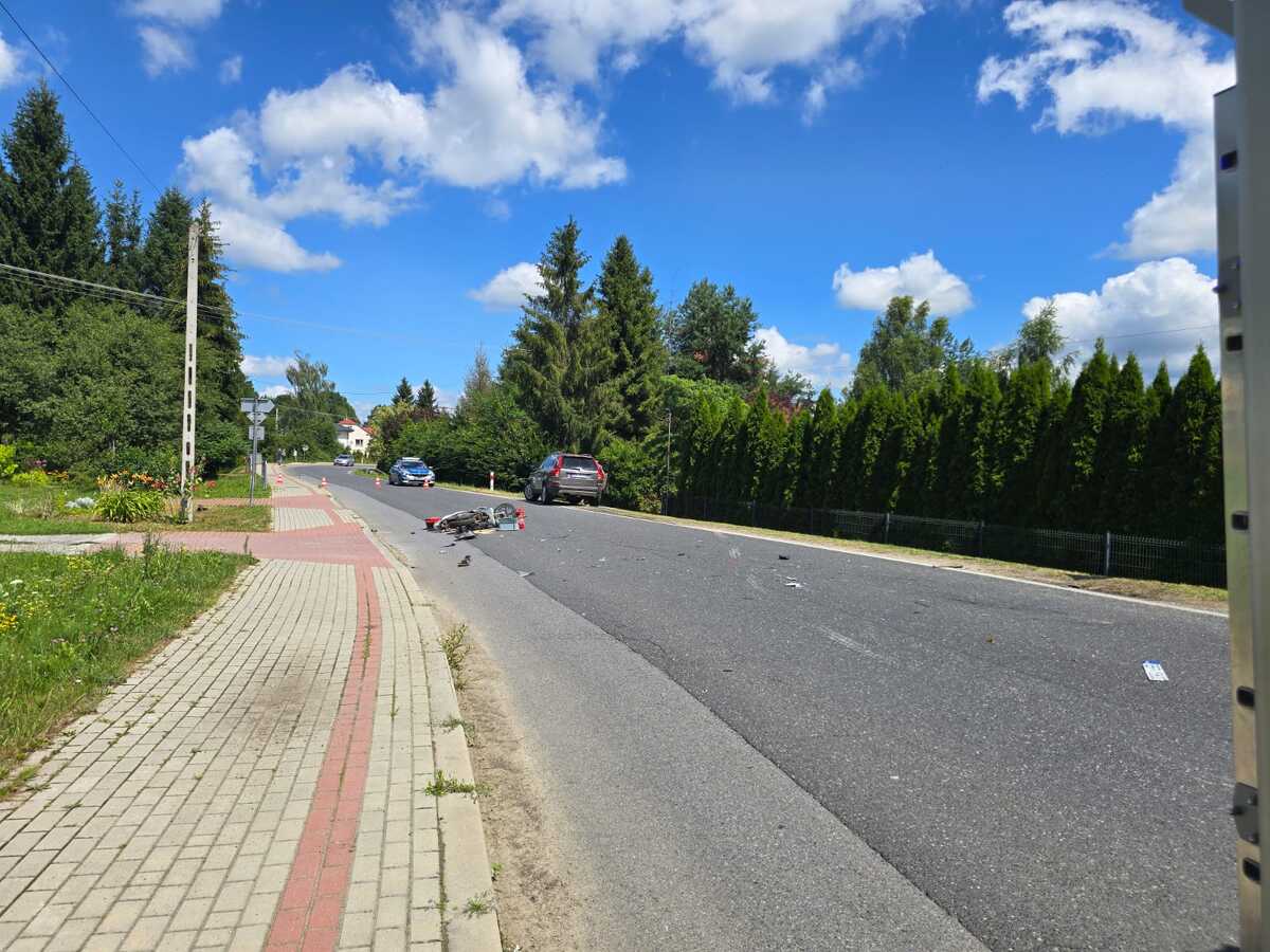 Tragiczny finał wypadku w Humniskach. Nie żyje 47-letni motorowerzysta 4 - Polskie Radio Rzeszów Tragiczny finał wypadku w Humniskach. Nie żyje 47-letni motorowerzysta - Polskie Radio Rzeszów