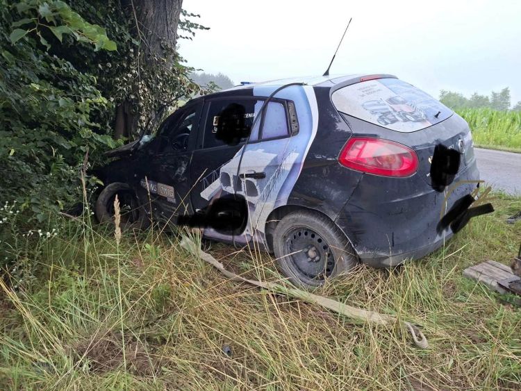 Wypadek w&nbsp;Cyganach. Kierowca ranny, utrudnienia zakończone [AKTUALIZACJA]