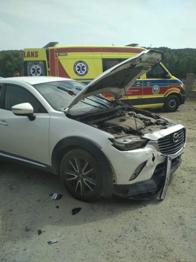 Zderzenie dwóch aut w Hłudnie. Na drodze gminnej ruch wahadłowy 1 - Polskie Radio Rzeszów Zderzenie dwóch aut w Hłudnie. Na drodze gminnej ruch wahadłowy