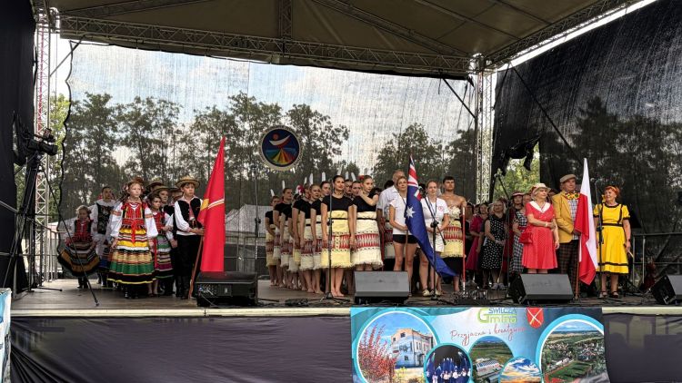 Zespół polonijny „Syrenka” w Świlczy. Koncerty XX Festiwalu na Podkarpaciu 1 - Polskie Radio Rzeszów Zespół polonijny „Syrenka” w Świlczy. Koncerty XX Festiwalu na Podkarpaciu