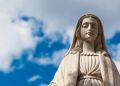 Polak zatrzymany po&nbsp;wandalizmie w&nbsp;Medjugorje, figura Matki Bożej oblana farbą