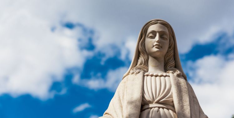 Polak zatrzymany po&nbsp;wandalizmie w&nbsp;Medjugorje, figura Matki Bożej oblana farbą