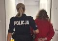 Agresywna 53-latka zaatakowała policjantów, uszkodziła też radiowóz