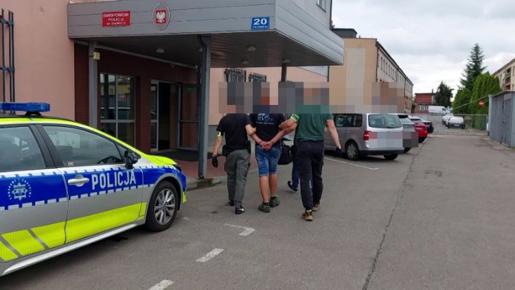 Brutalny atak na 29-latkę w Dębicy. Podejrzany trafił do aresztu 1 - Polskie Radio Rzeszów Brutalny atak na 29-latkę w Dębicy. Podejrzany trafił do aresztu