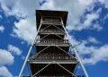 Nowe lunety na&nbsp;wieży widokowej w&nbsp;Głobikowej. Będzie można podziwiać panoramę