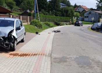 Wypadek we&nbsp;wsi Lecka. 57-letnia kierująca trafiła do&nbsp;szpitala