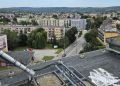 31-latek na&nbsp;dachu wieżowca w&nbsp;Jaśle. Policjanci prowadzili negocjacje z&nbsp;grafficiarzem