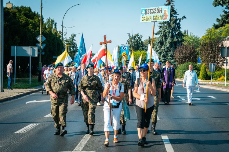 49. Rzeszowska Piesza Pielgrzymka wyruszyła na&nbsp;Jasną Górę