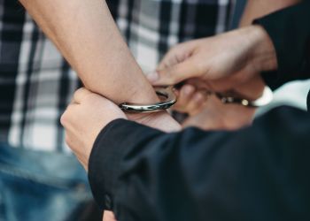 62 zarzuty dla 11 podejrzanych. Policjanci z Nowej Dęby zakończyli śledztwo narkotykowe 57 - Polskie Radio Rzeszów 62 zarzuty dla 11 podejrzanych. Policjanci z Nowej Dęby zakończyli śledztwo narkotykowe