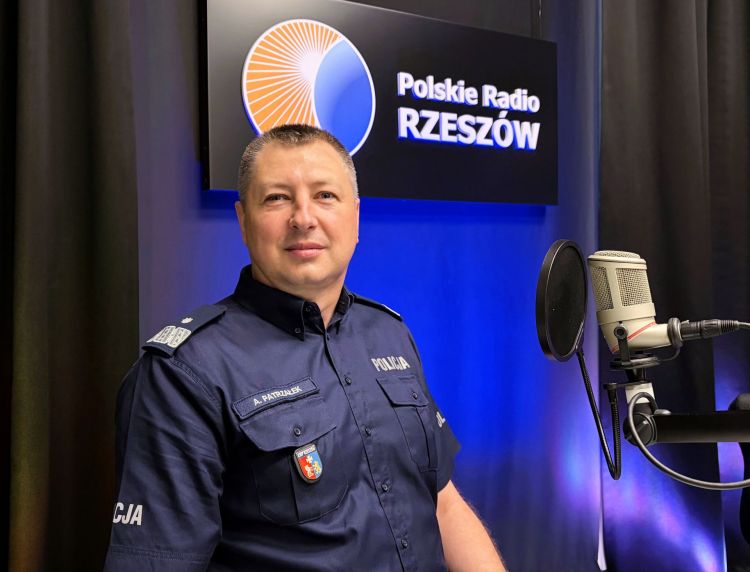 A. Patrzałek: Posterunki policji będą działać przez całą dobę 1 - Polskie Radio Rzeszów A. Patrzałek: Posterunki policji będą działać przez całą dobę