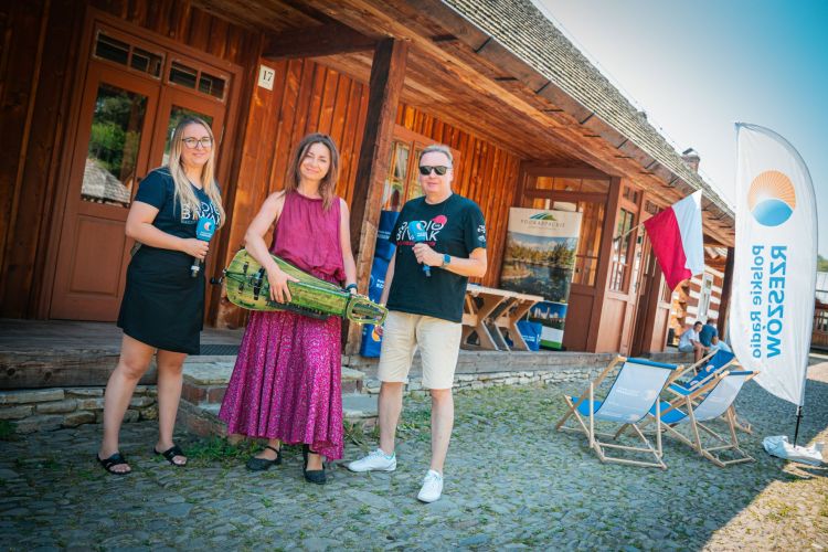 Radio Biwak z muzyką podróży i lirą korbową w Sanoku 1 - Polskie Radio Rzeszów Radio Biwak z muzyką podróży i lirą korbową w Sanoku