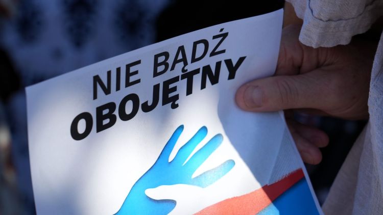 „Nie bądź obojętny”. W Rzeszowie manifestacja solidarności z Ukrainą 1 - Polskie Radio Rzeszów „Nie bądź obojętny”. W Rzeszowie manifestacja solidarności z Ukrainą