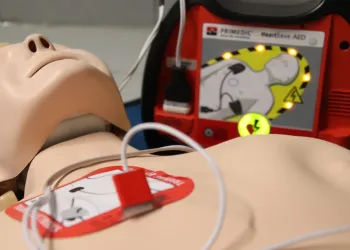 Defibrylatory AED trafią do&nbsp;szkół w&nbsp;gminie Trzebownisko