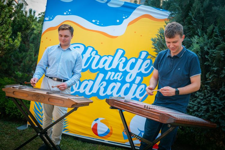 Letnia Szkoła Gry na Cymbałach. WDK w Rzeszowie promuje podkarpackie tradycje 1 - Polskie Radio Rzeszów Letnia Szkoła Gry na Cymbałach. WDK w Rzeszowie promuje podkarpackie tradycje