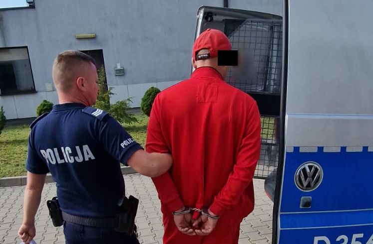 Małżeństwo poszukiwane za oszustwa przy dotacjach unijnych zatrzymane w Rzeszowie 1 - Polskie Radio Rzeszów Małżeństwo poszukiwane za oszustwa przy dotacjach unijnych zatrzymane w Rzeszowie