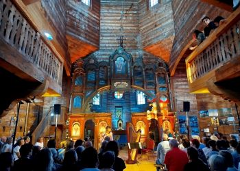 Muzyka zabrzmiała w&nbsp;zabytkowej cerkwi w&nbsp;Bystrem. Koncert „Cztery Struny Świata”