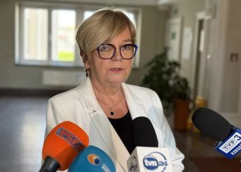 Ofiary to mieszkańcy Podkarpacia. Wojewoda: Pielgrzymka wyruszyła ze Strzyżowa 4 - Polskie Radio Rzeszów Ofiary to mieszkańcy Podkarpacia. Wojewoda: Pielgrzymka wyruszyła ze Strzyżowa