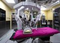 Pierwszy taki zabieg w&nbsp;Szpitalu Miejskim. Robot pomógł lekarzom w&nbsp;operacji
