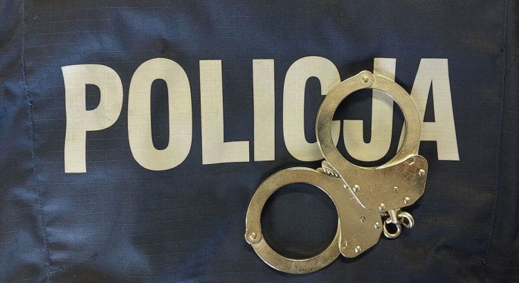 Pobicie w Rzeszowie. 18-latek trafił do szpitala ze złamaną żuchwą 1 - Polskie Radio Rzeszów Pobicie w Rzeszowie. 18-latek trafił do szpitala ze złamaną żuchwą
